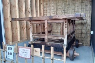 山車の復元工事